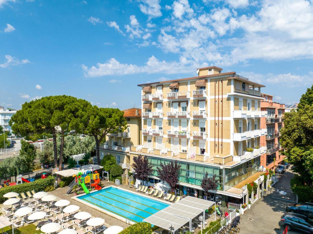 Lotus Hotel All Inclusive & Spiaggia Rimini Exterior photo