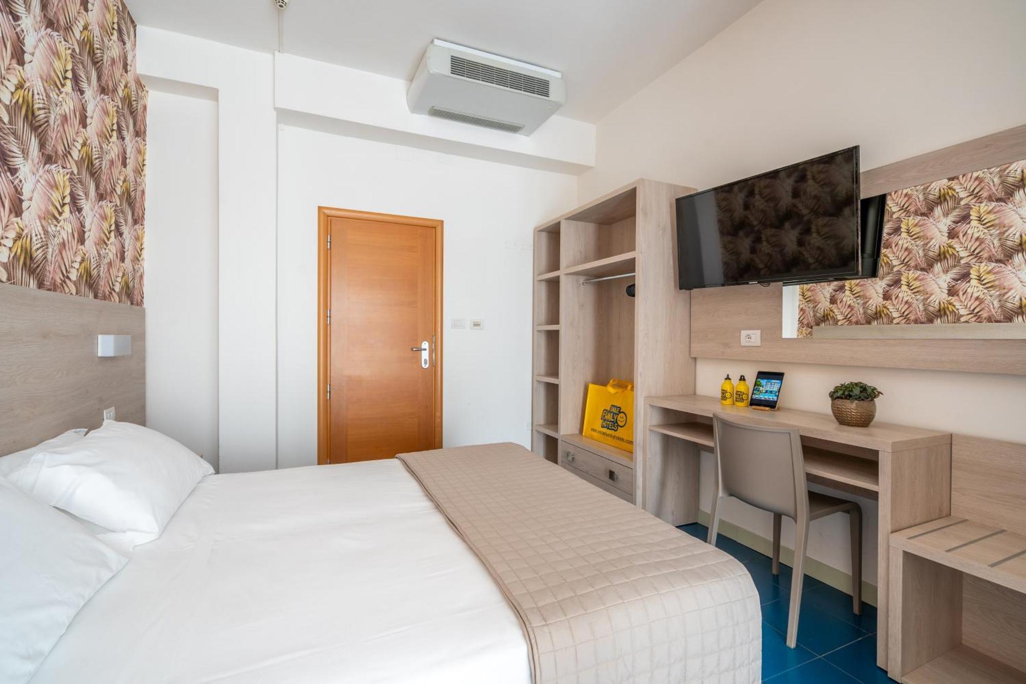 Lotus Hotel All Inclusive & Spiaggia Rimini Exterior photo