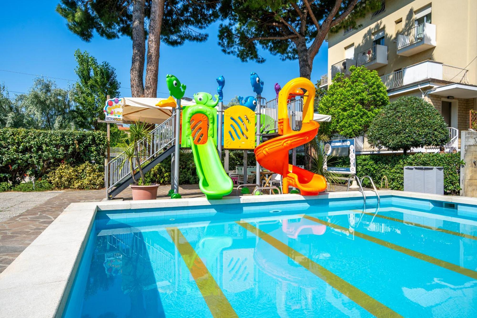 Lotus Hotel All Inclusive & Spiaggia Rimini Exterior photo