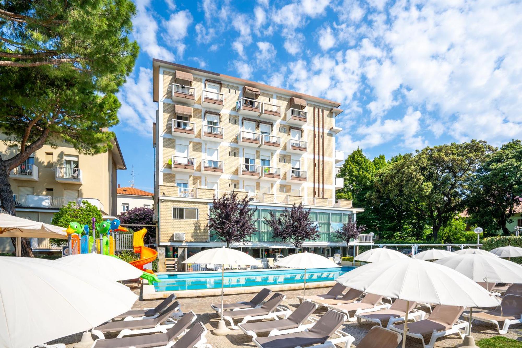 Lotus Hotel All Inclusive & Spiaggia Rimini Exterior photo
