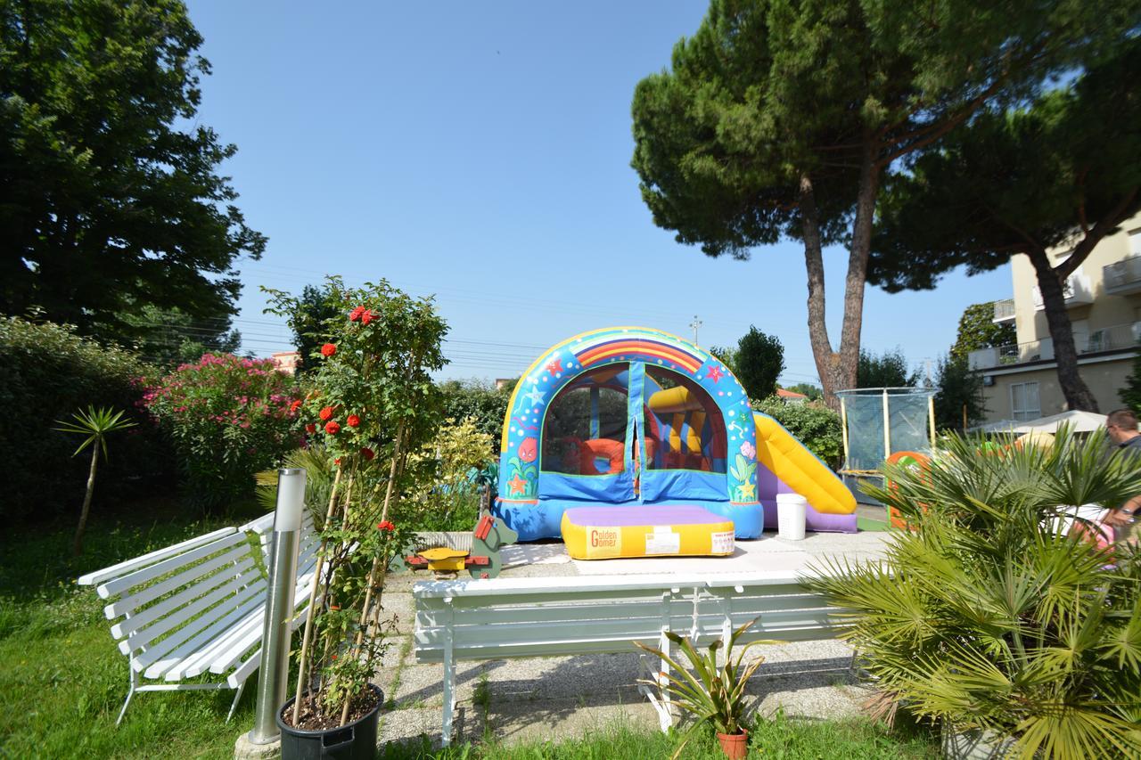 Lotus Hotel All Inclusive & Spiaggia Rimini Exterior photo